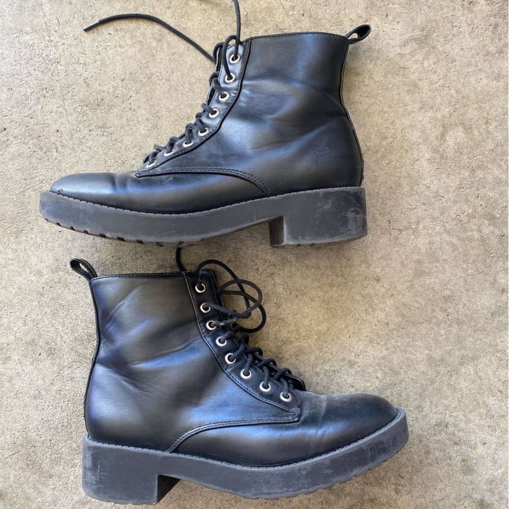 Black Boots